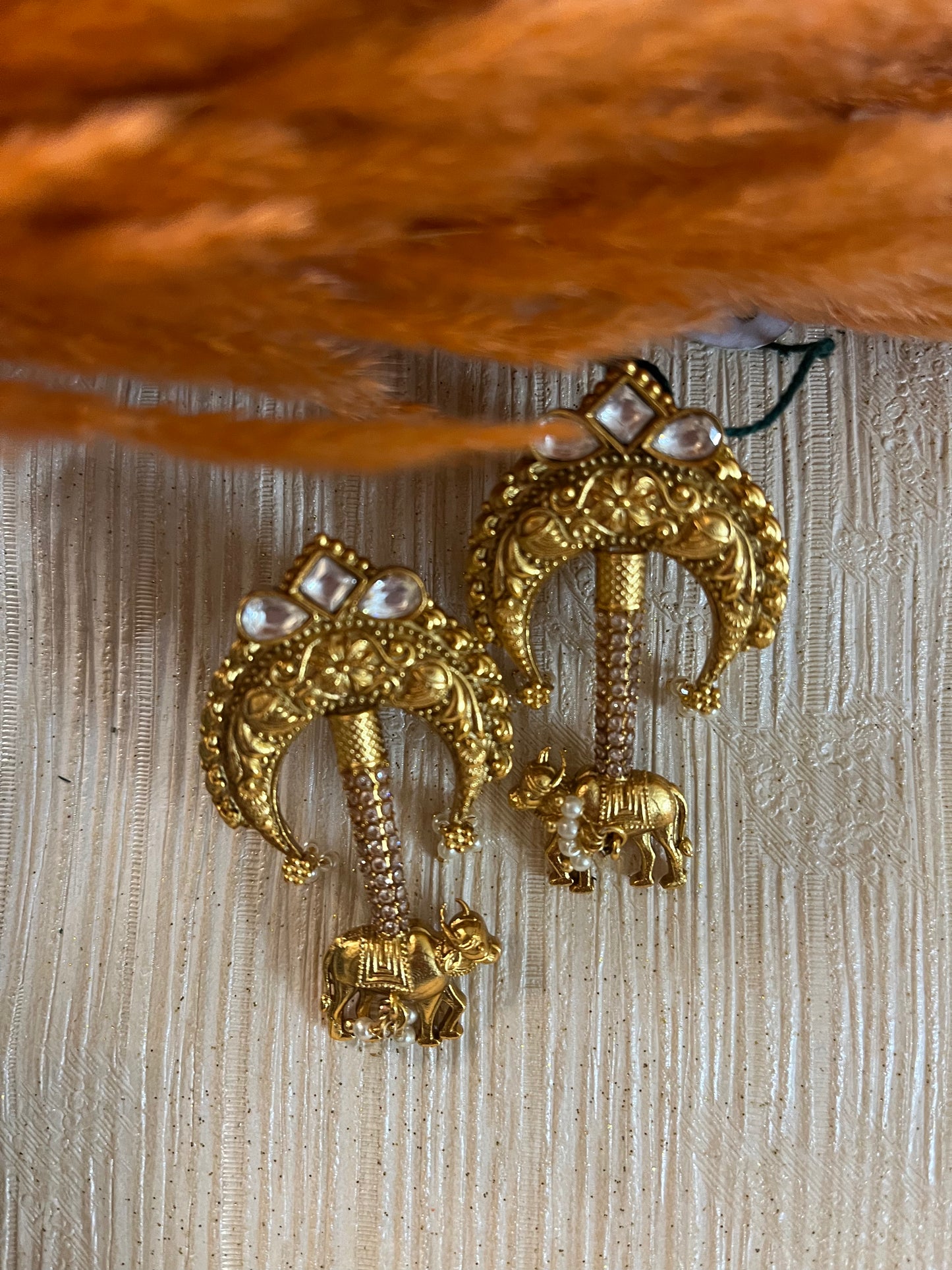 Gaj Kesari Ethic Earring