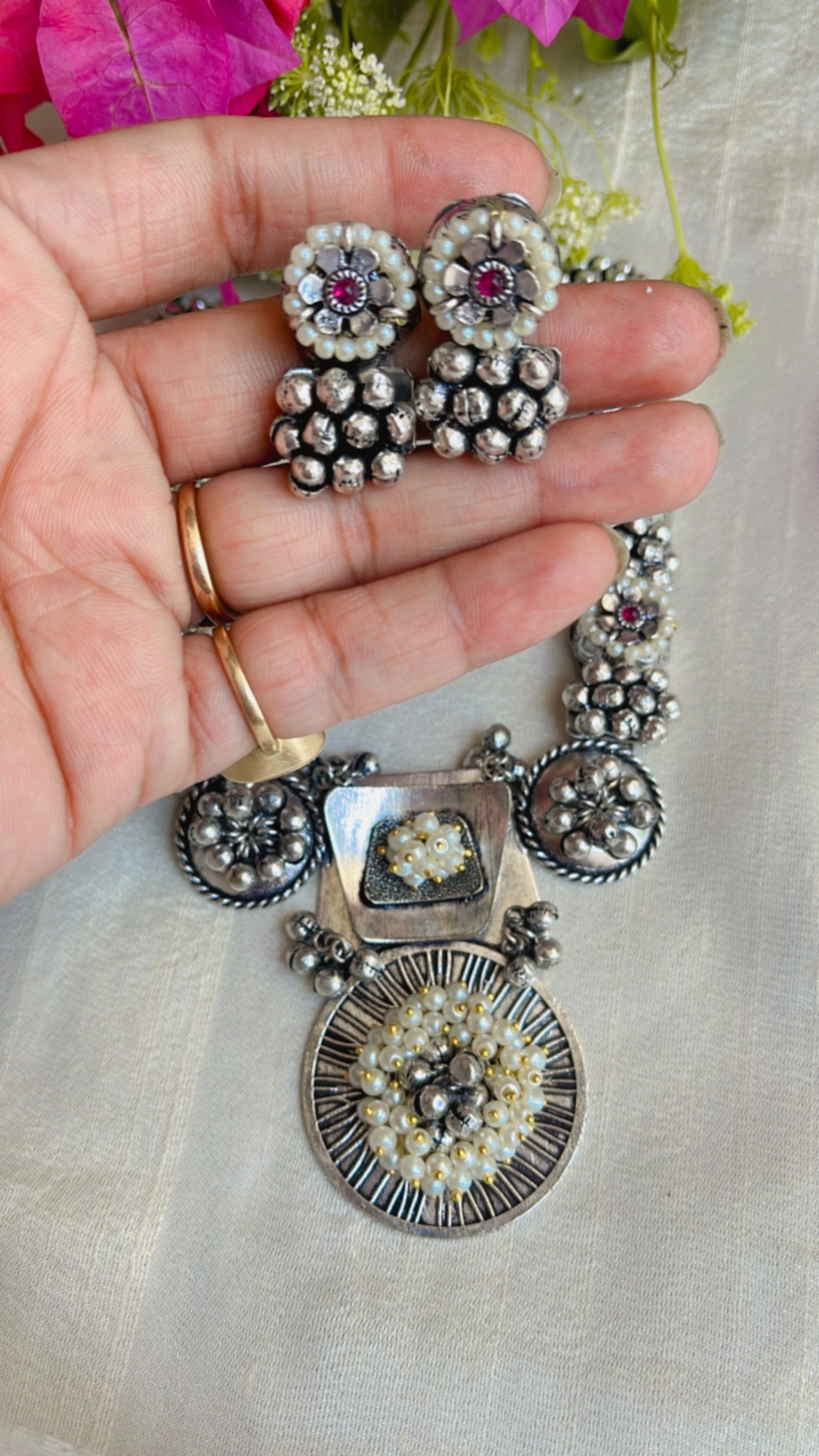 Nagima Statement Neckpiece