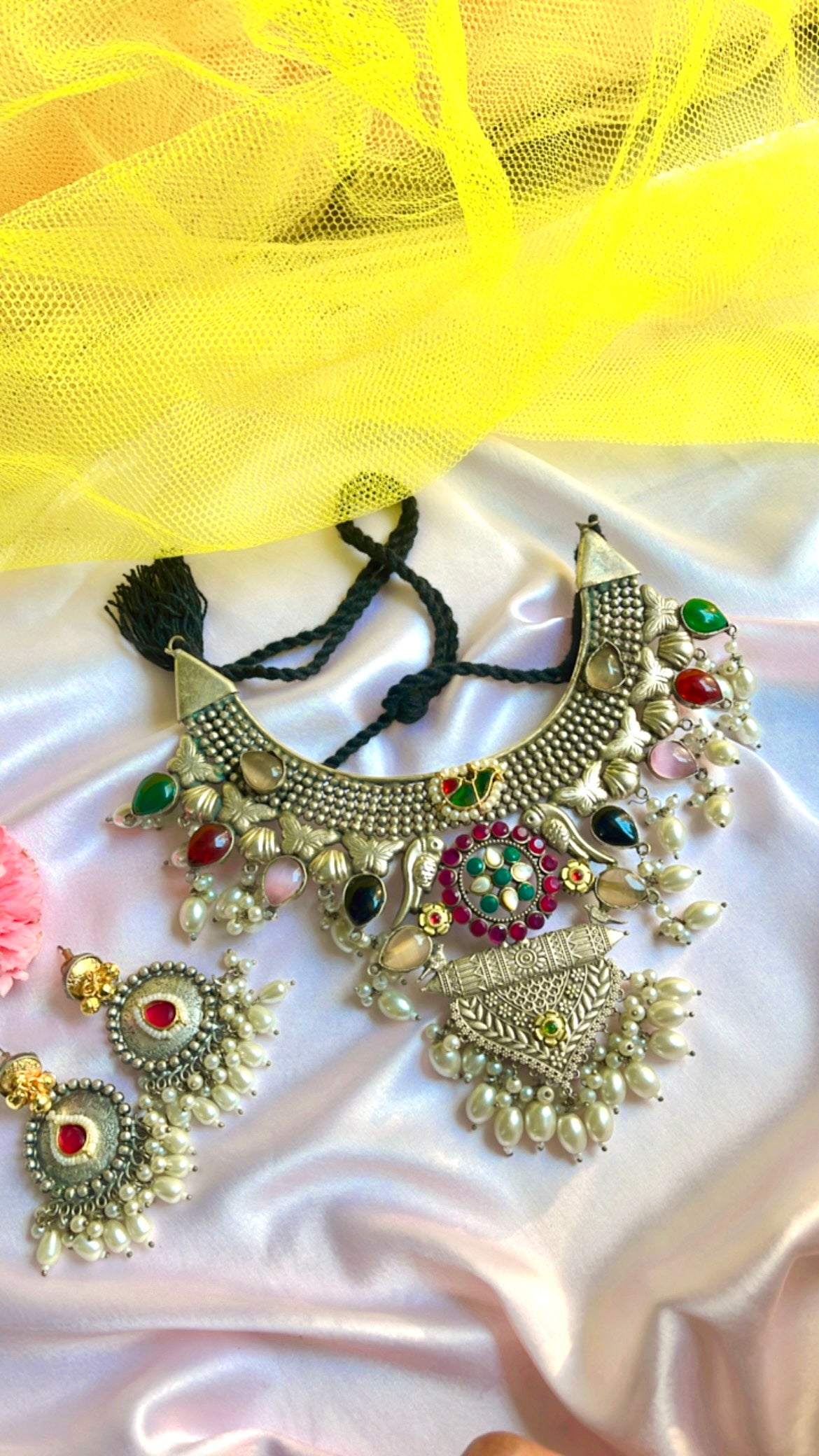 Tamisha Silver Neckpiece Set