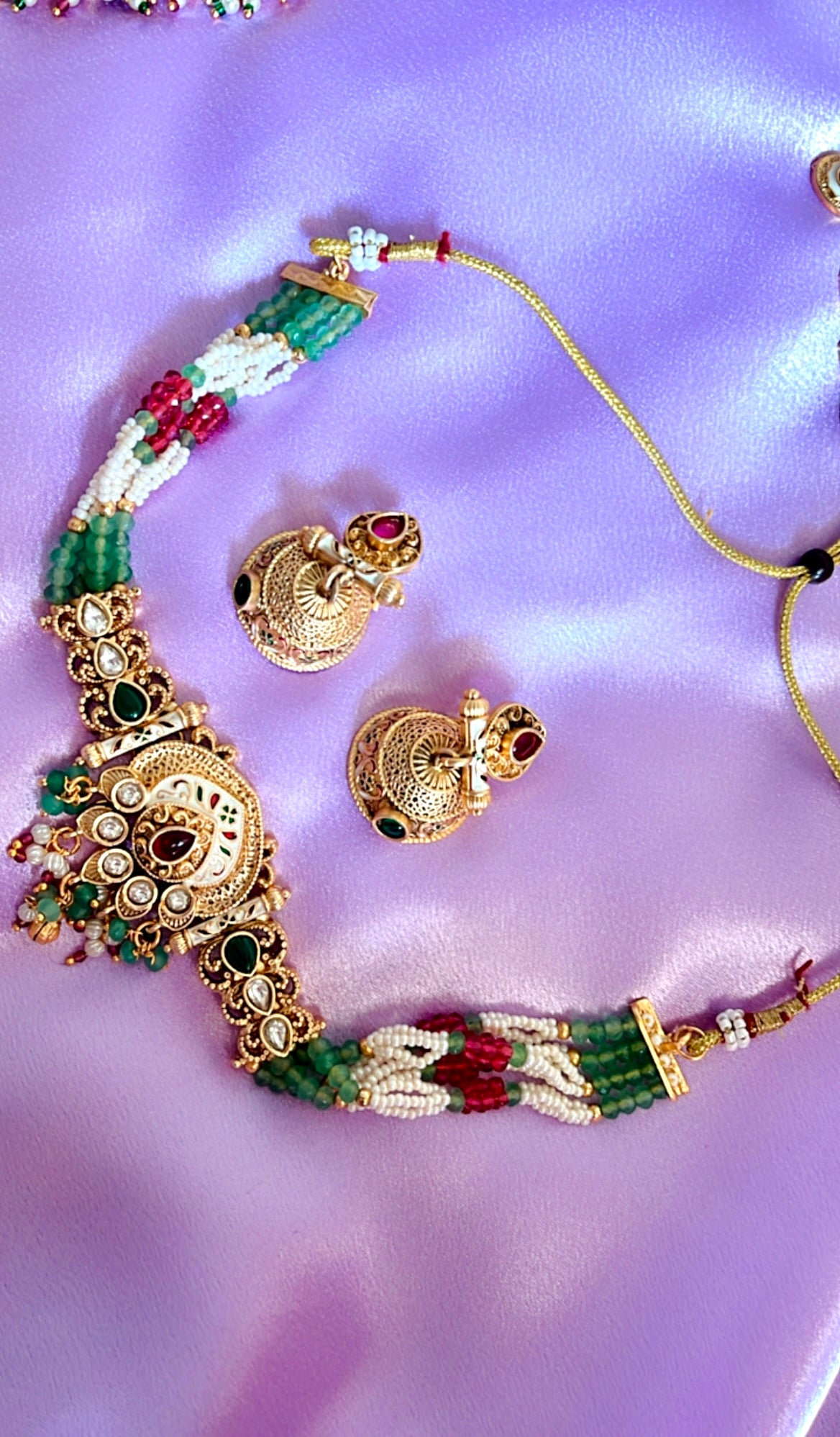 Neelam Neckpiece Set