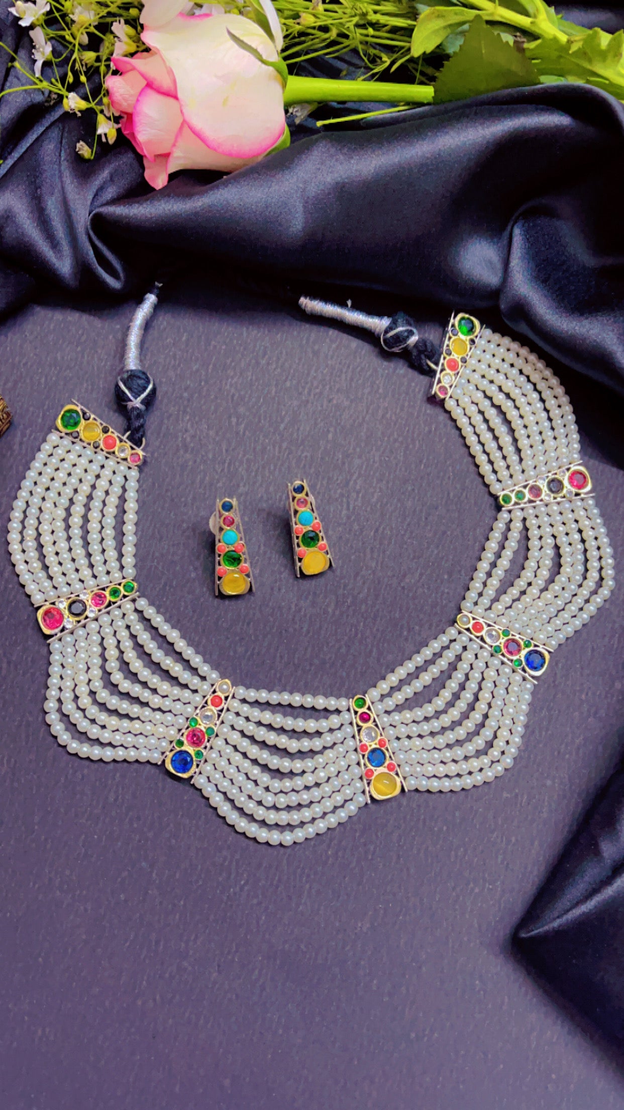 Pearl Savika Neckpiece Set