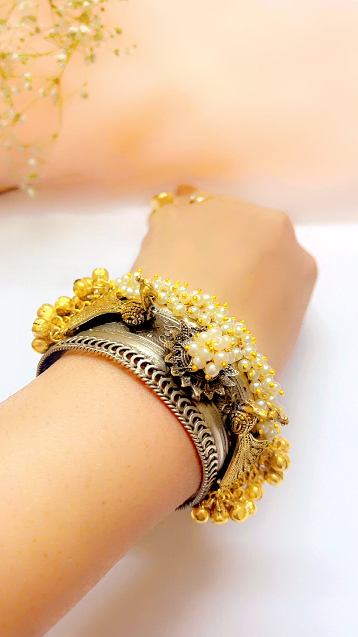 Mokshika Silver Handcuff