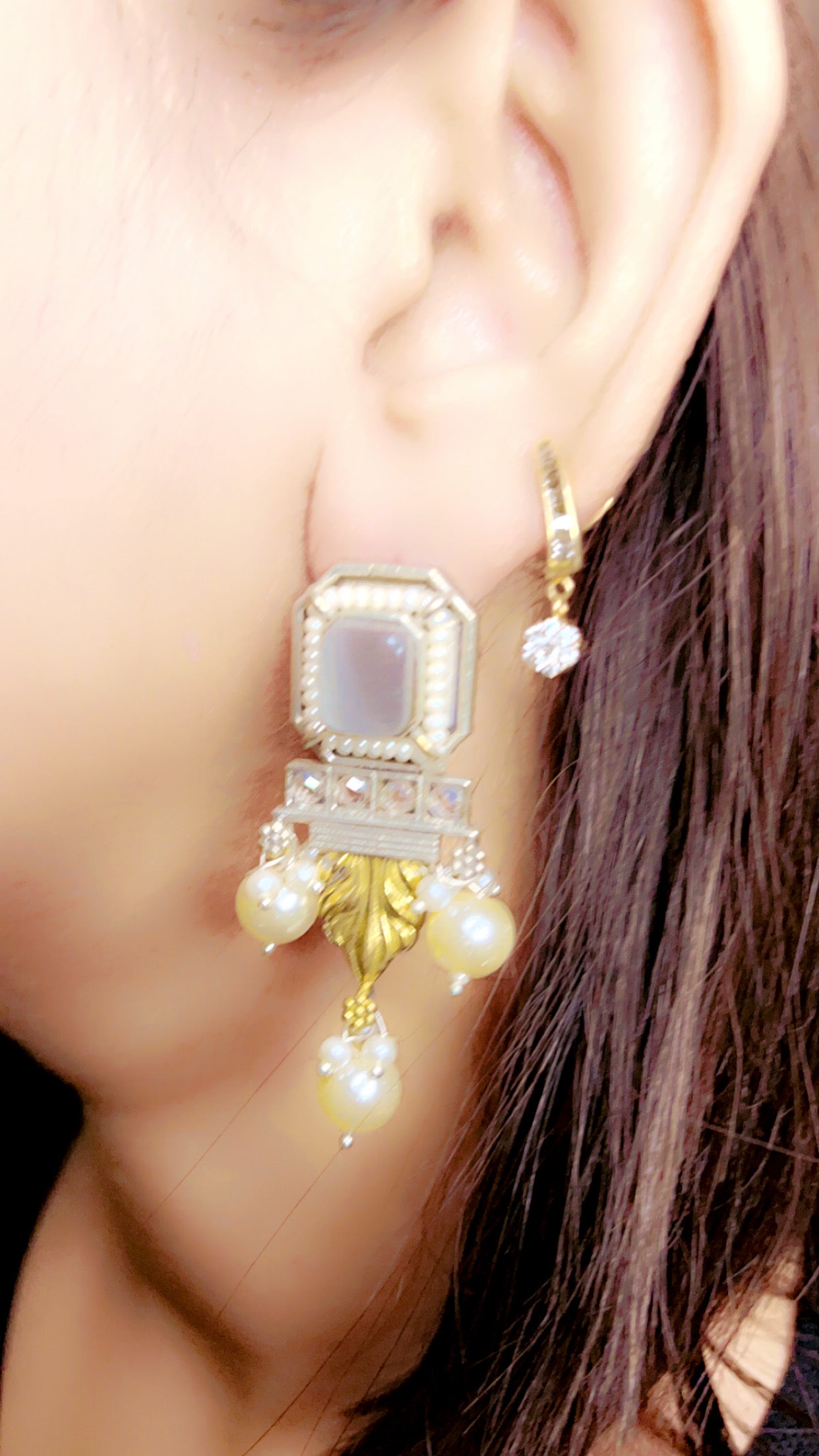 White Yuvika Silver Earring