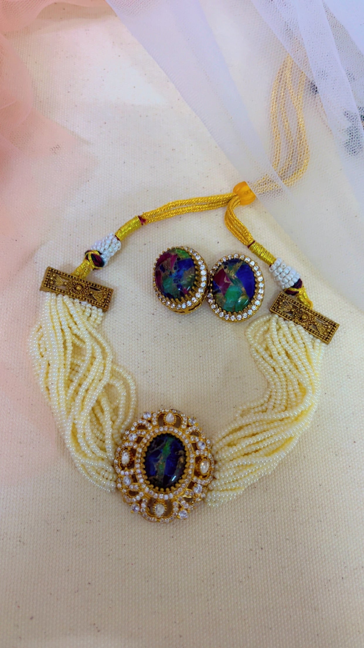 Multi Pari Neckpiece Set