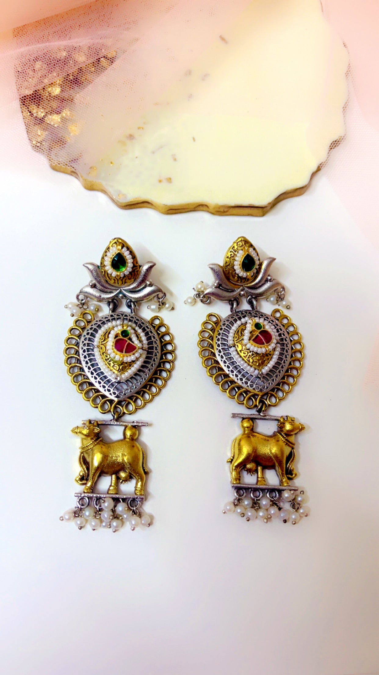 Kamdenu Silver Earring
