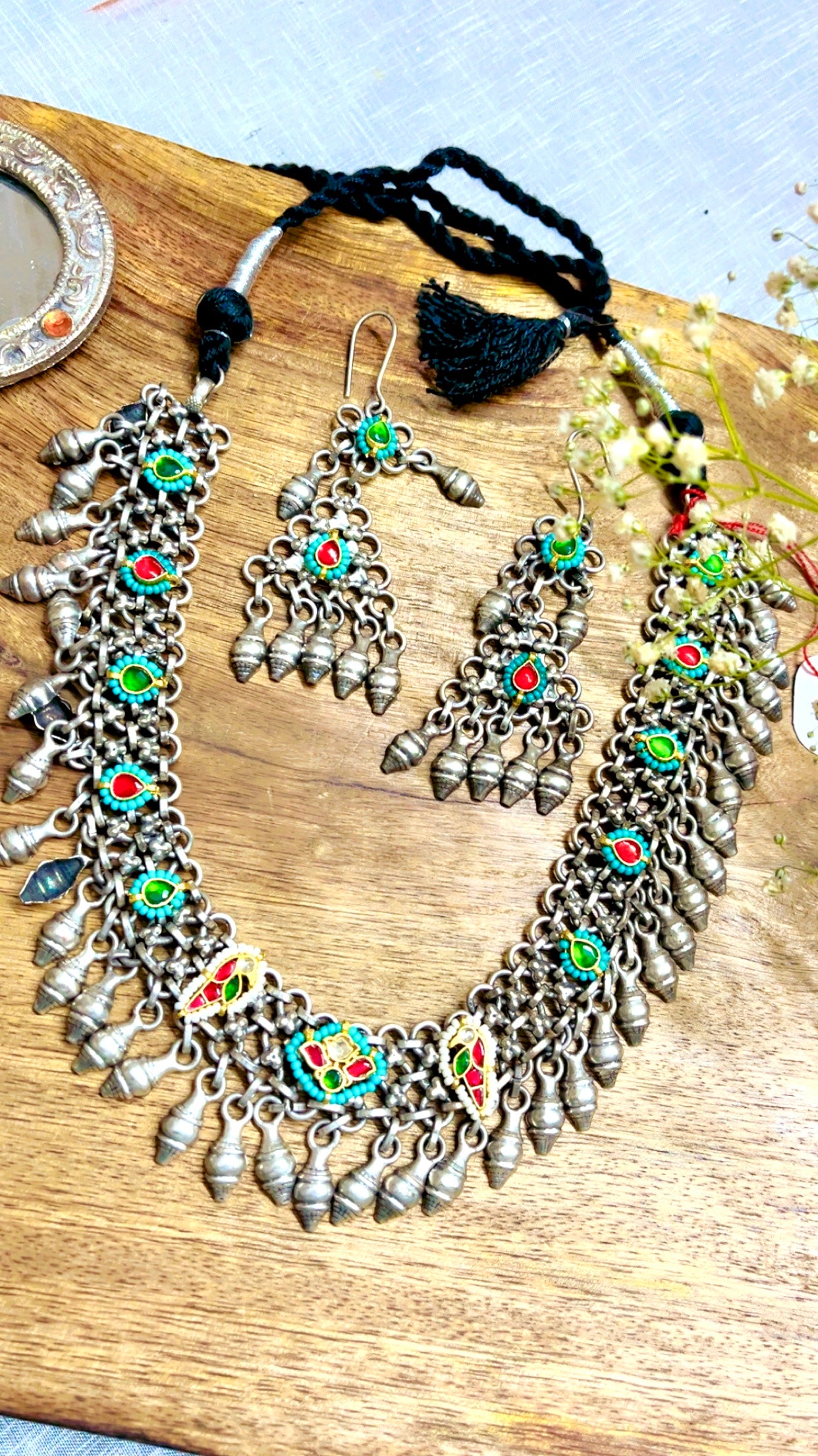 Eshma Silver Neckpiece set