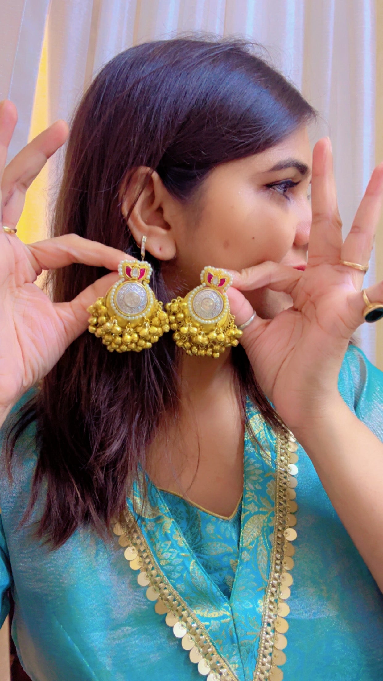 Eva Gungaroo Earring