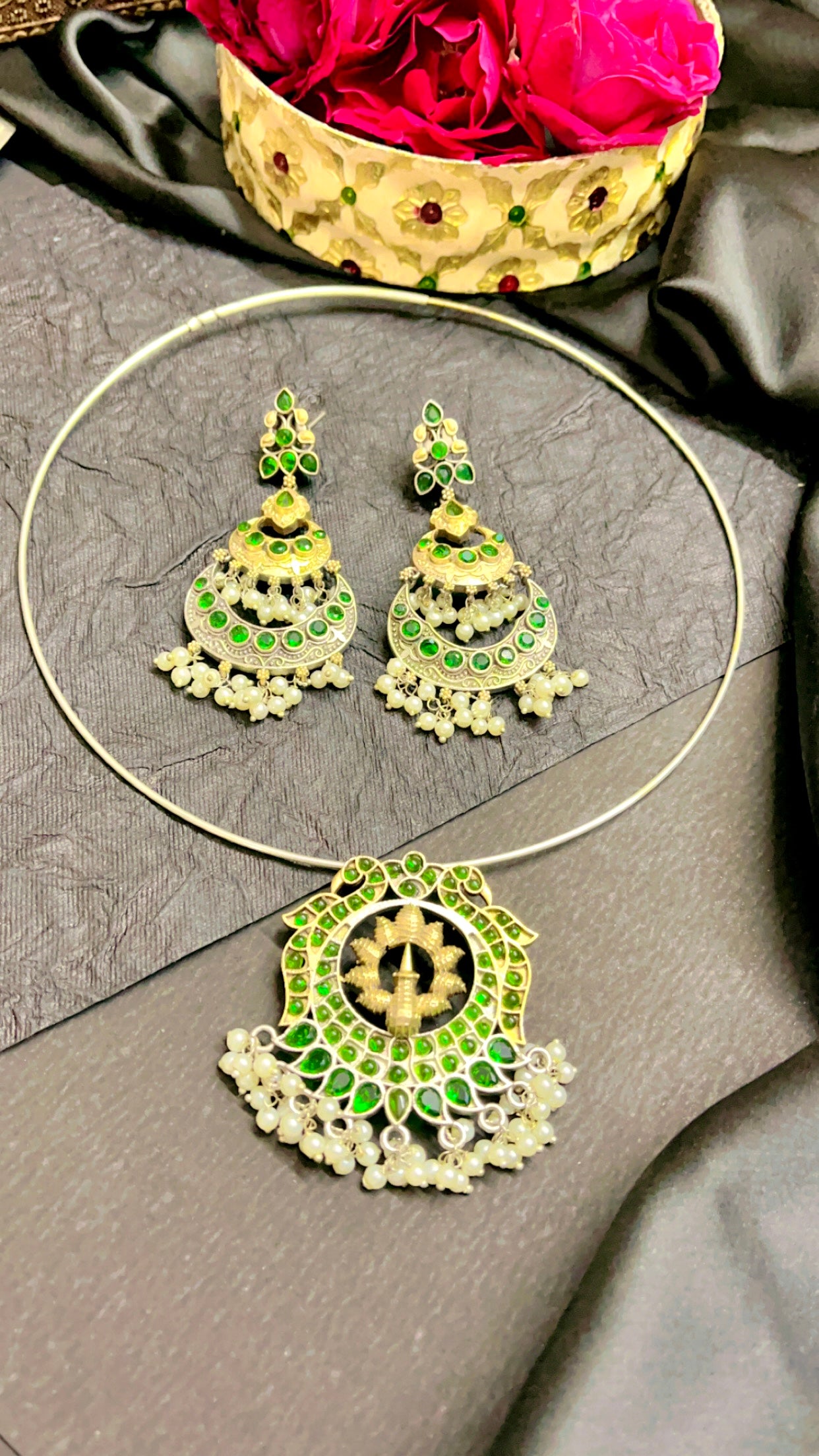 Aagam Silver Neckpiece Set