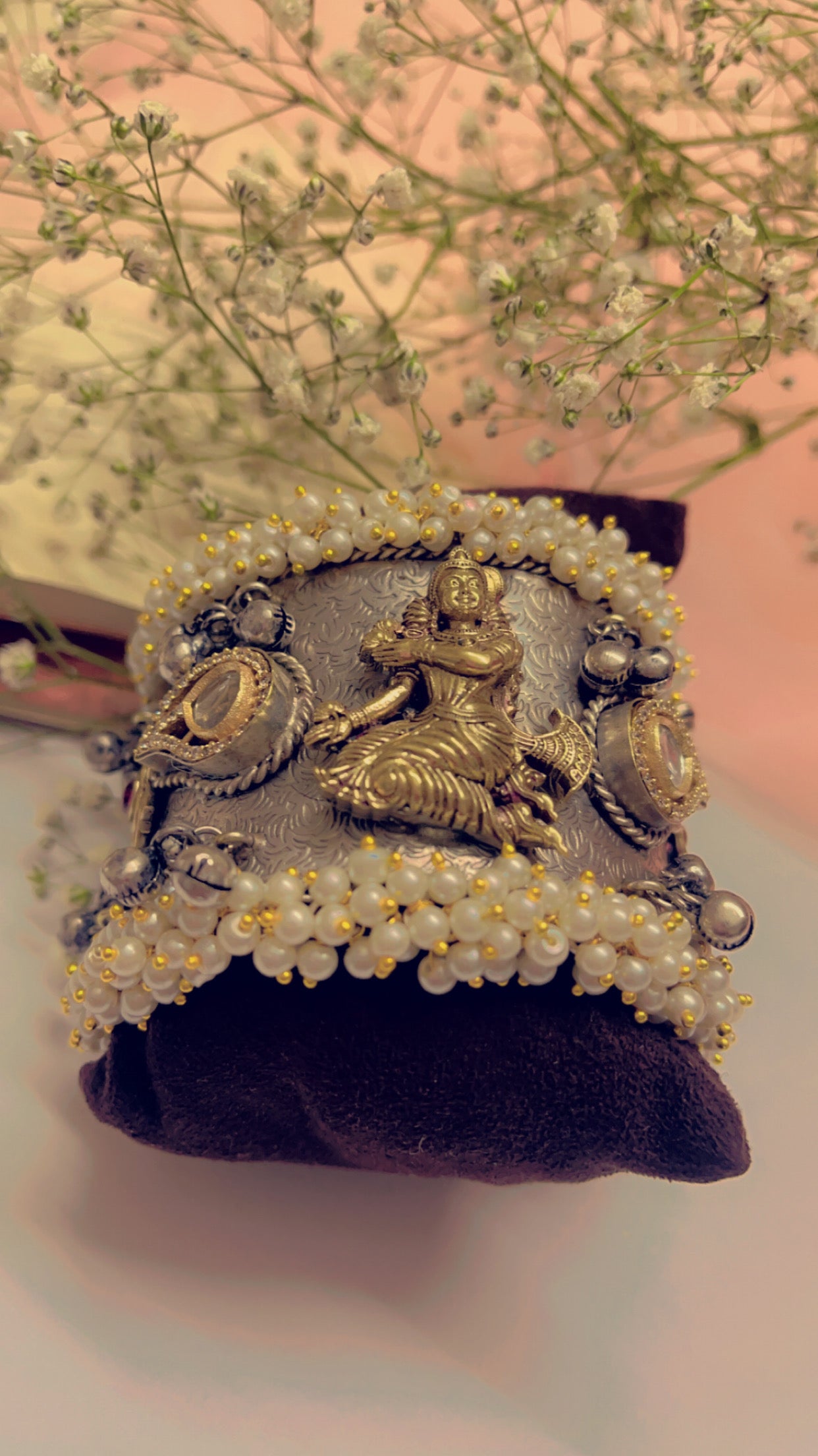 Tamiksha Silver Handcuff