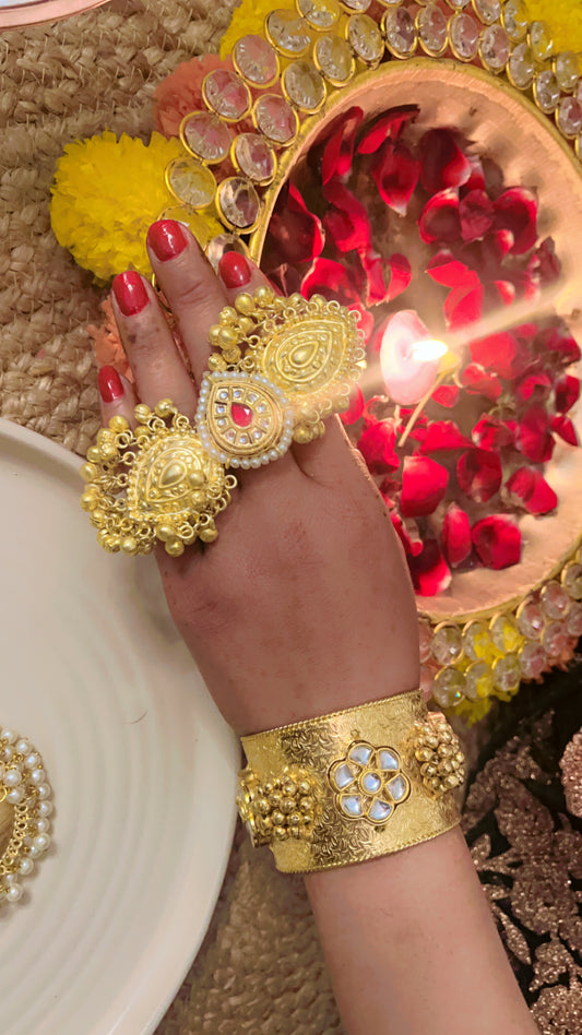 Riya Silver Handcuff