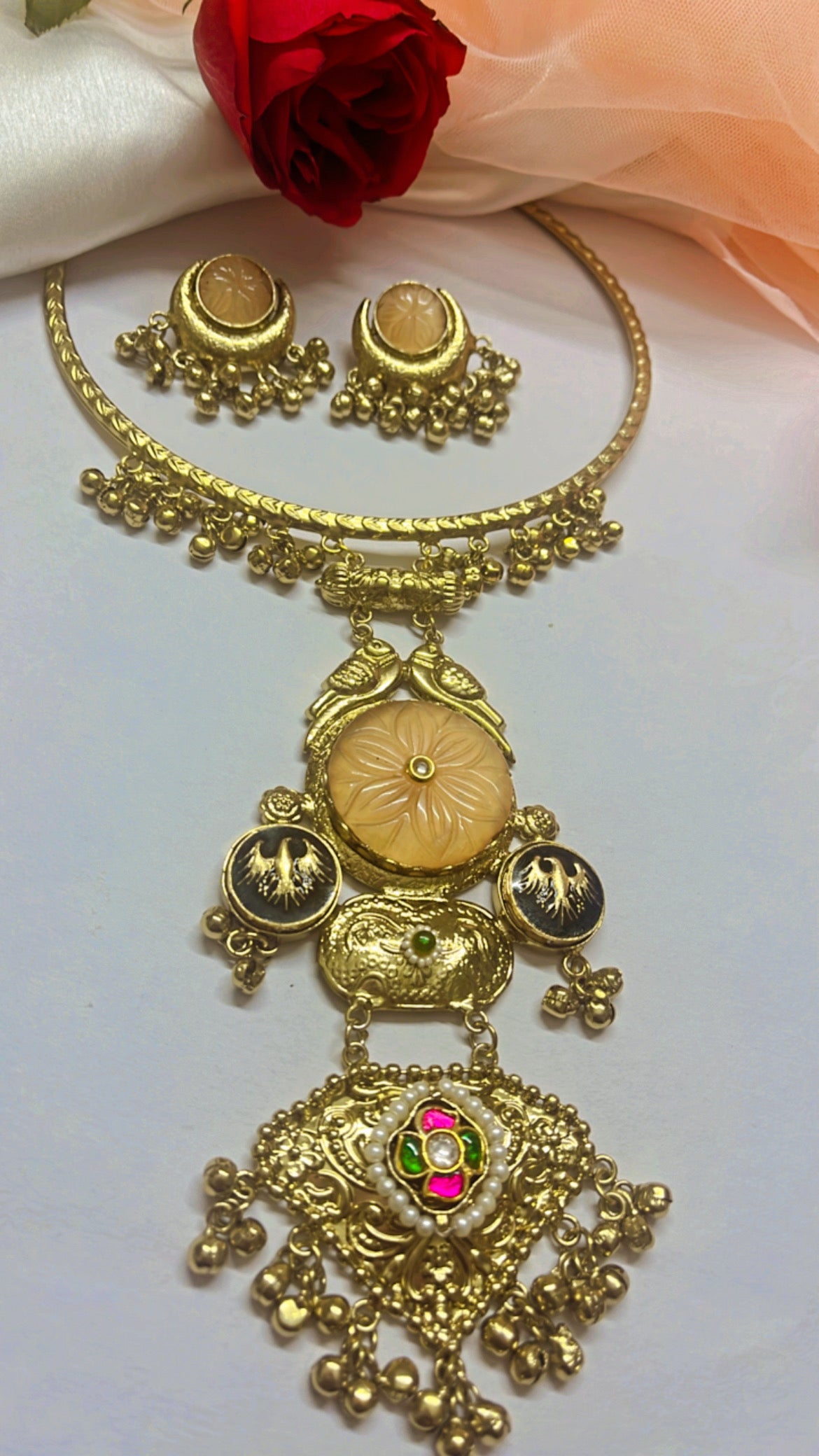 Aleen Golden Neckpiece Set