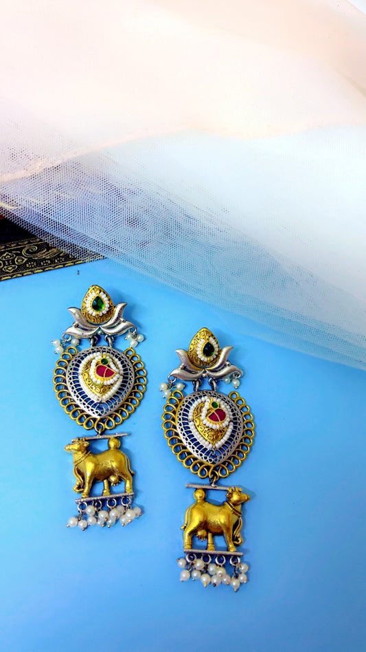 Kamdenu Silver Earring