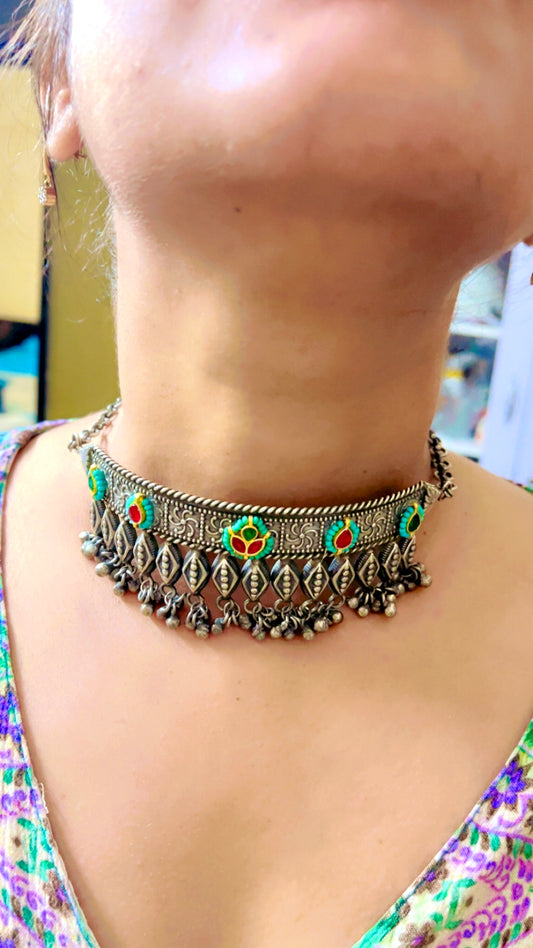 Jayshree Silver Neckpiece